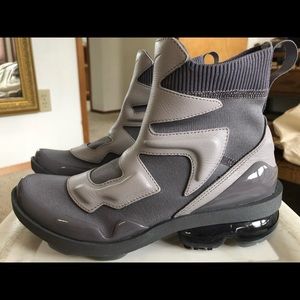 Nike Vaper Max Light II. NWT. Price firm.